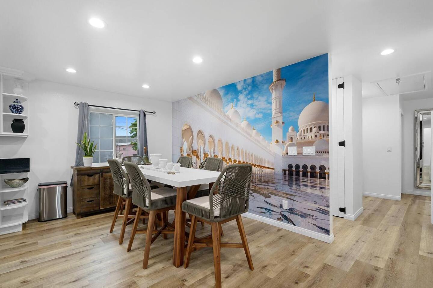 Casa Lanzit - 35 Percent Off June 2025! Fees *